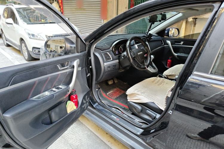 Used Haval M6 2019 1.5T DCT Two-Wheel Drive Elite Version China V Standard Driver Seat