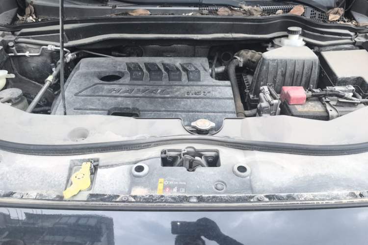Used Haval M6 2019 1.5T DCT Two-Wheel Drive Elite Version China VI Standard Engine Bay