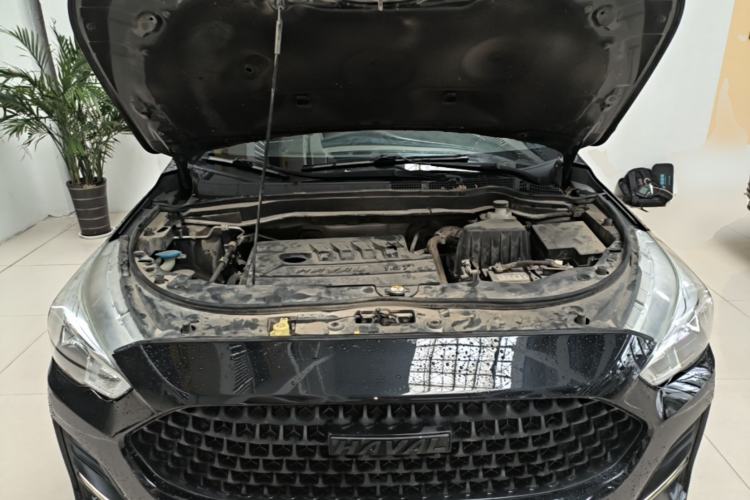 Used Haval M6 2019 1.5T DCT Two-Wheel Drive Value Edition China VI Standard Engine Bay