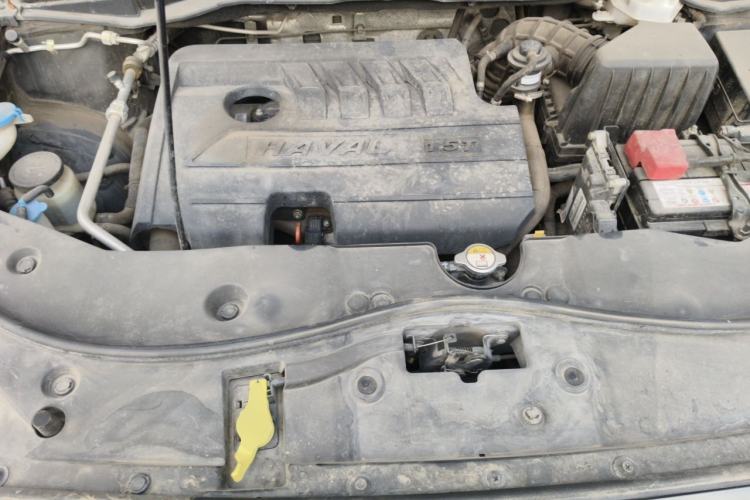 Used Haval M6 2019 1.5T DCT Two-Wheel Drive Elite Version China V Standard Engine Bay
