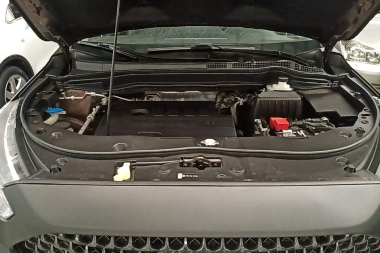 Used Haval M6 2019 1.5T DCT Two-Wheel Drive Elite Version China VI Standard Engine Bay