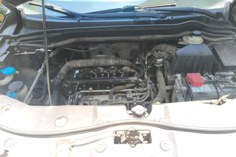 Used Haval M6 2019 1.5T DCT Two-Wheel Drive Elite Version China V Standard Engine Bay