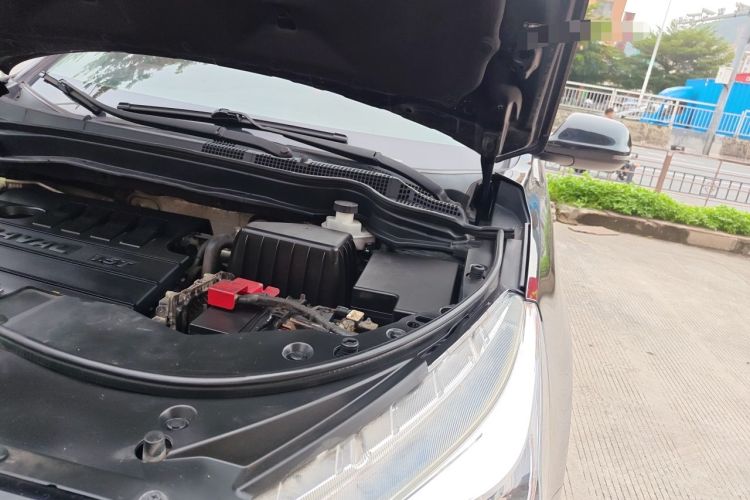 Used Haval M6 2019 1.5T DCT Two-Wheel Drive Value Edition China VI Standard Engine Bay Left