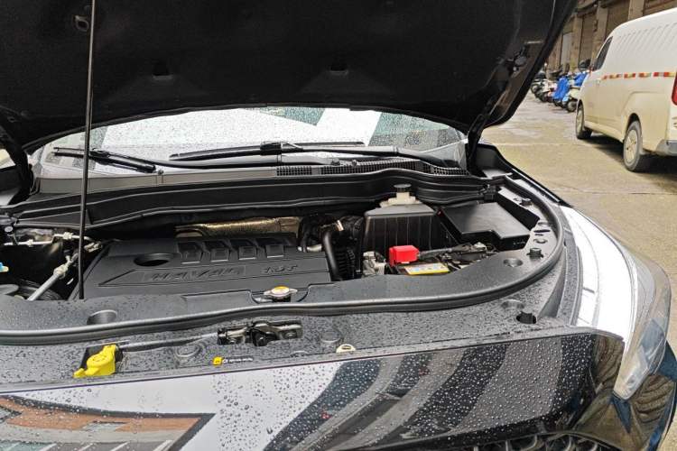 Used Haval M6 2019 1.5T Manual Two-Wheel Drive Urban Version China VI Standard Engine Bay Left