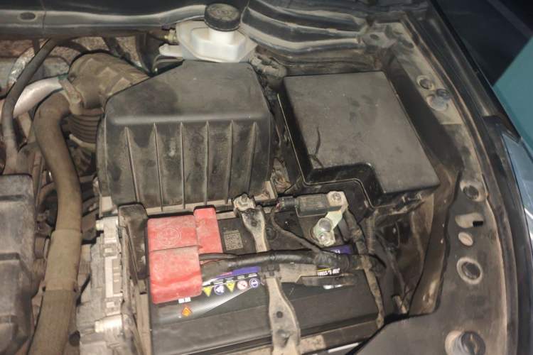 Used Haval M6 2019 1.5T DCT Two-Wheel Drive Value Edition China VI Standard Engine Bay Left
