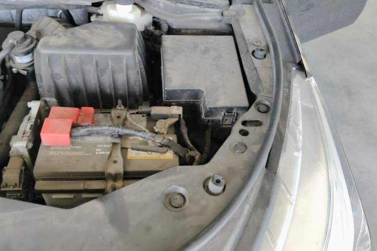Used Haval M6 2019 1.5T DCT Two-Wheel Drive Elite Version China V Standard Engine Bay Left