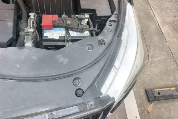 Used Haval M6 2019 1.5T Manual Two-Wheel Drive Elite Version China VI Standard Engine Bay Left
