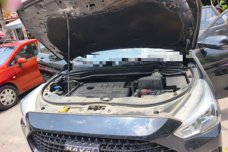Used Haval M6 2019 1.5T Manual Two-Wheel Drive Elite Version China VI Standard Engine Bay