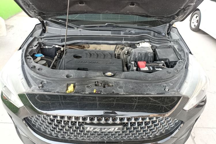 Used Haval M6 2019 1.5T DCT Two-Wheel Drive Urban Version China VI Standard Engine Bay