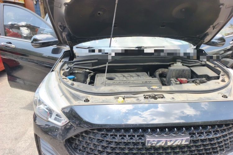 Used Haval M6 2019 1.5T Manual Two-Wheel Drive Elite Version China VI Standard Engine Bay Right