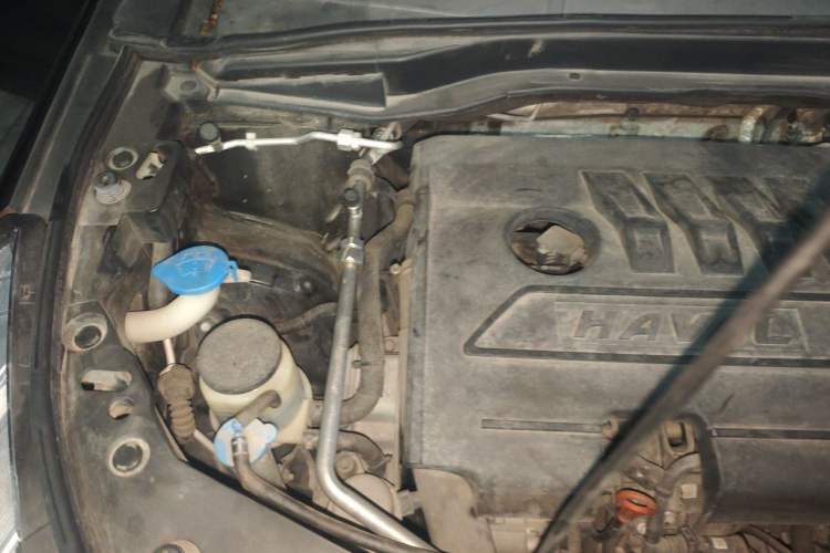 Used Haval M6 2019 1.5T DCT Two-Wheel Drive Value Edition China VI Standard Engine Bay Right