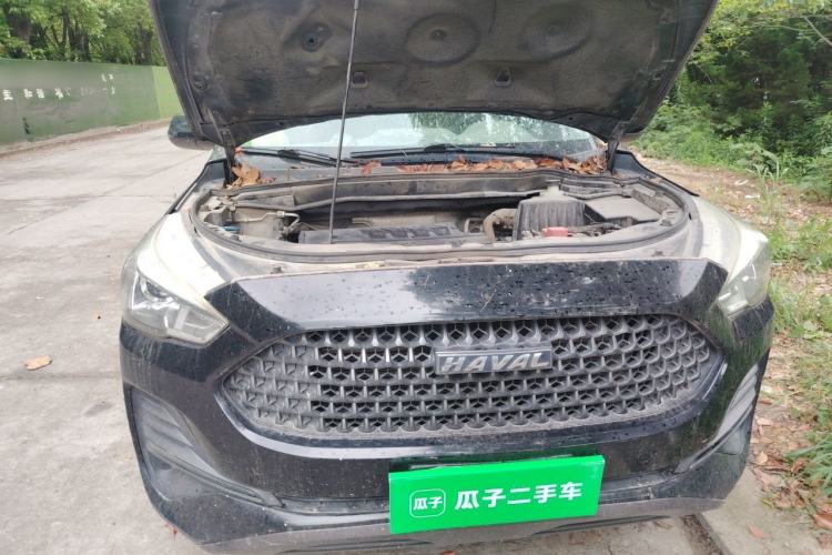 Used Haval M6 2019 1.5T Manual Two-Wheel Drive Urban Version China VI Standard Engine Bay Right