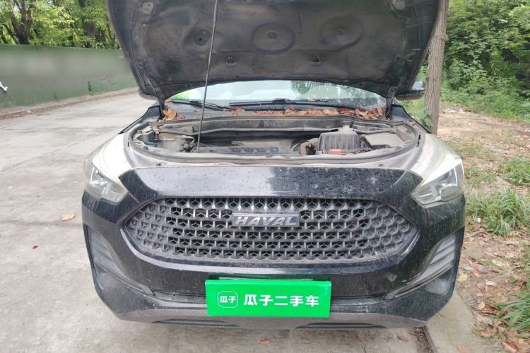 Used Haval M6 2019 1.5T Manual Two-Wheel Drive Urban Version China VI Standard Engine Bay