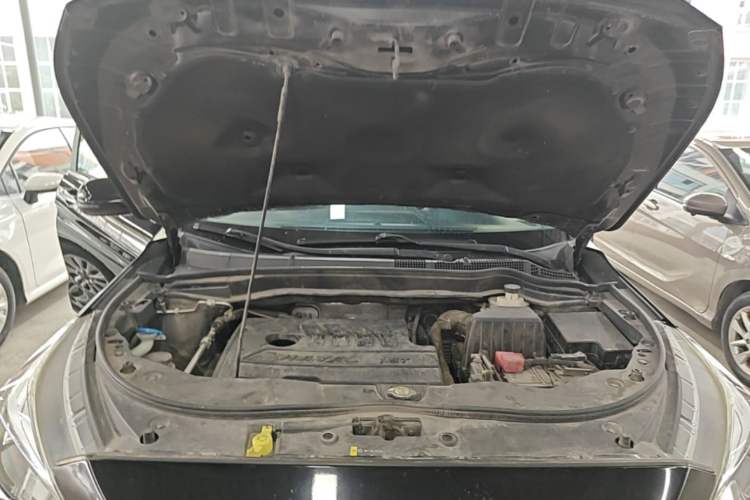 Used Haval M6 2019 1.5T DCT Two-Wheel Drive Elite Version China VI Standard Engine Bay