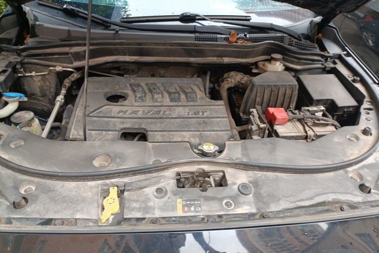 Used Haval M6 2019 1.5T DCT Two-Wheel Drive Elite Version China V Standard Engine Bay