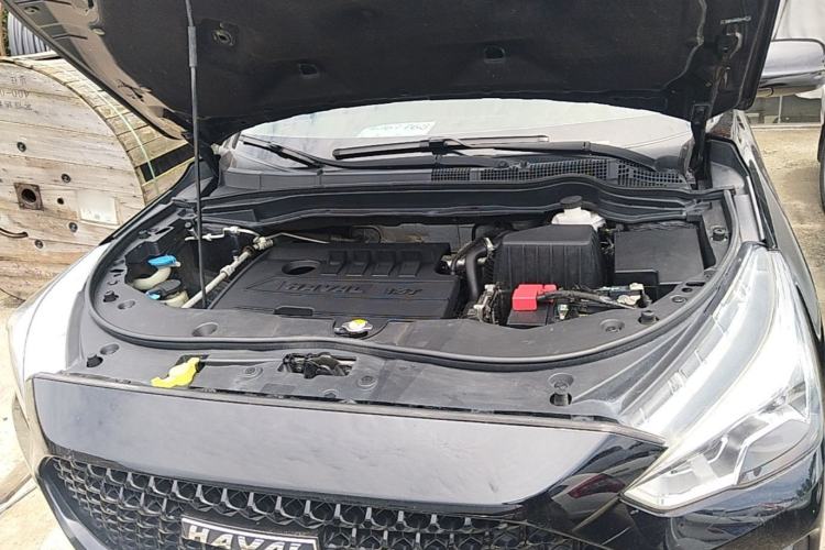 Used Haval M6 2019 1.5T DCT Two-Wheel Drive Elite Version China VI Standard Engine Bay