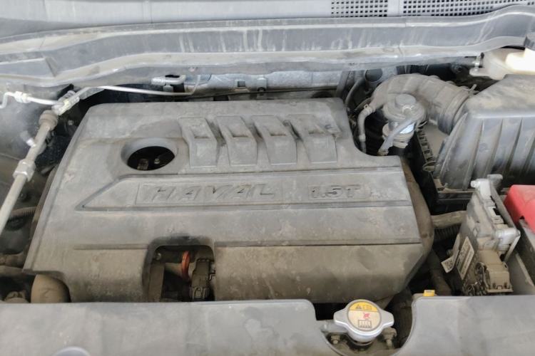 Used Haval M6 2019 1.5T DCT Two-Wheel Drive Elite Version China V Standard Engine Bay