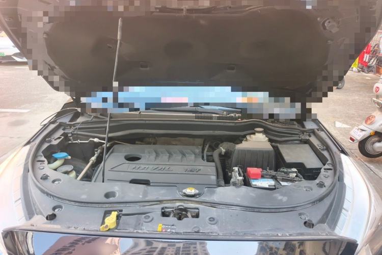 Used Haval M6 2019 1.5T Manual Two-Wheel Drive Elite Version China VI Standard Engine Bay