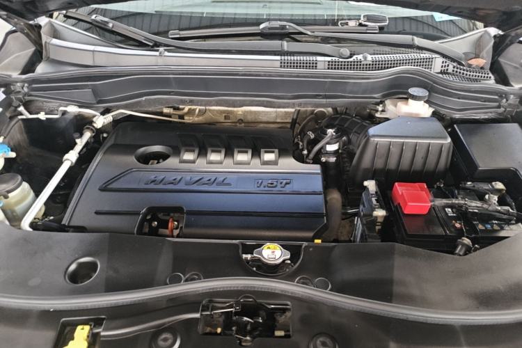 Used Haval M6 2019 1.5T DCT Two-Wheel Drive Elite Version China V Standard Engine Bay