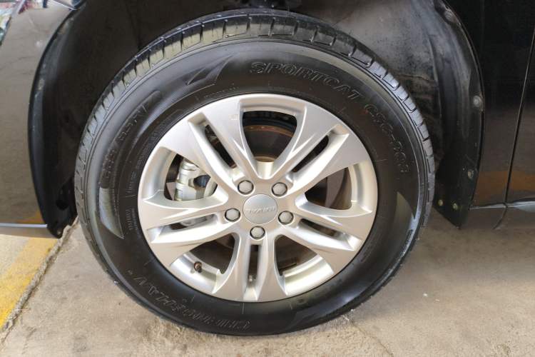 Used Haval M6 2019 1.5T DCT Two-Wheel Drive Elite Version China VI Standard Exterior 2