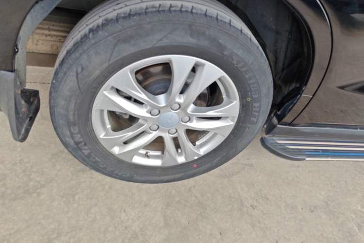 Used Haval M6 2019 1.5T DCT Two-Wheel Drive Elite Version China VI Standard Exterior 2