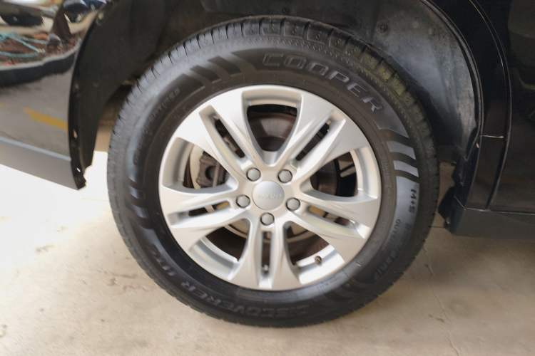 Used Haval M6 2019 1.5T DCT Two-Wheel Drive Elite Version China VI Standard Exterior 3