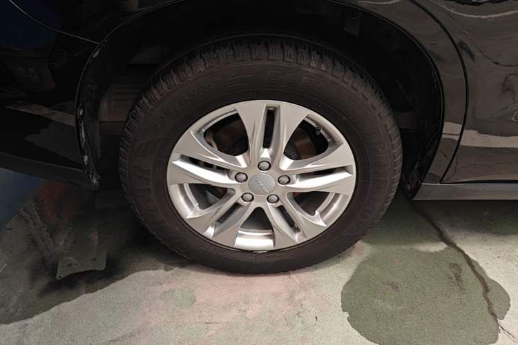 Used Haval M6 2019 1.5T DCT Two-Wheel Drive Elite Version China VI Standard Exterior 5