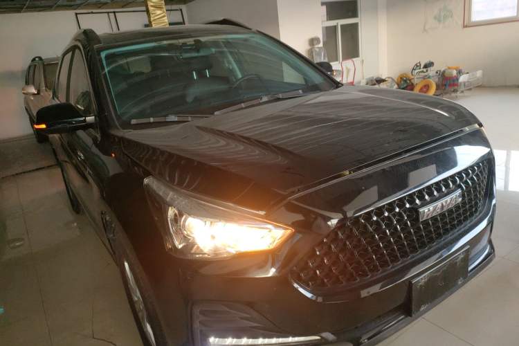 Used Haval M6 2019 1.5T Manual Two-Wheel Drive Elite Version China VI Standard Front Right 45 Deg