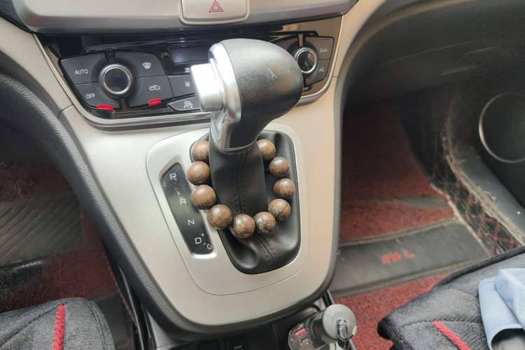Used Haval M6 2019 1.5T DCT Two-Wheel Drive Elite Version China V Standard Gear Lever