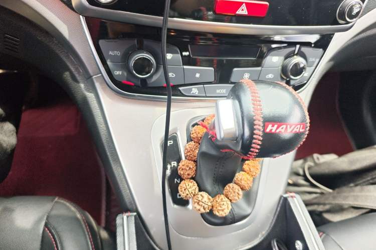 Used Haval M6 2019 1.5T DCT Two-Wheel Drive Value Edition China VI Standard Gear Lever