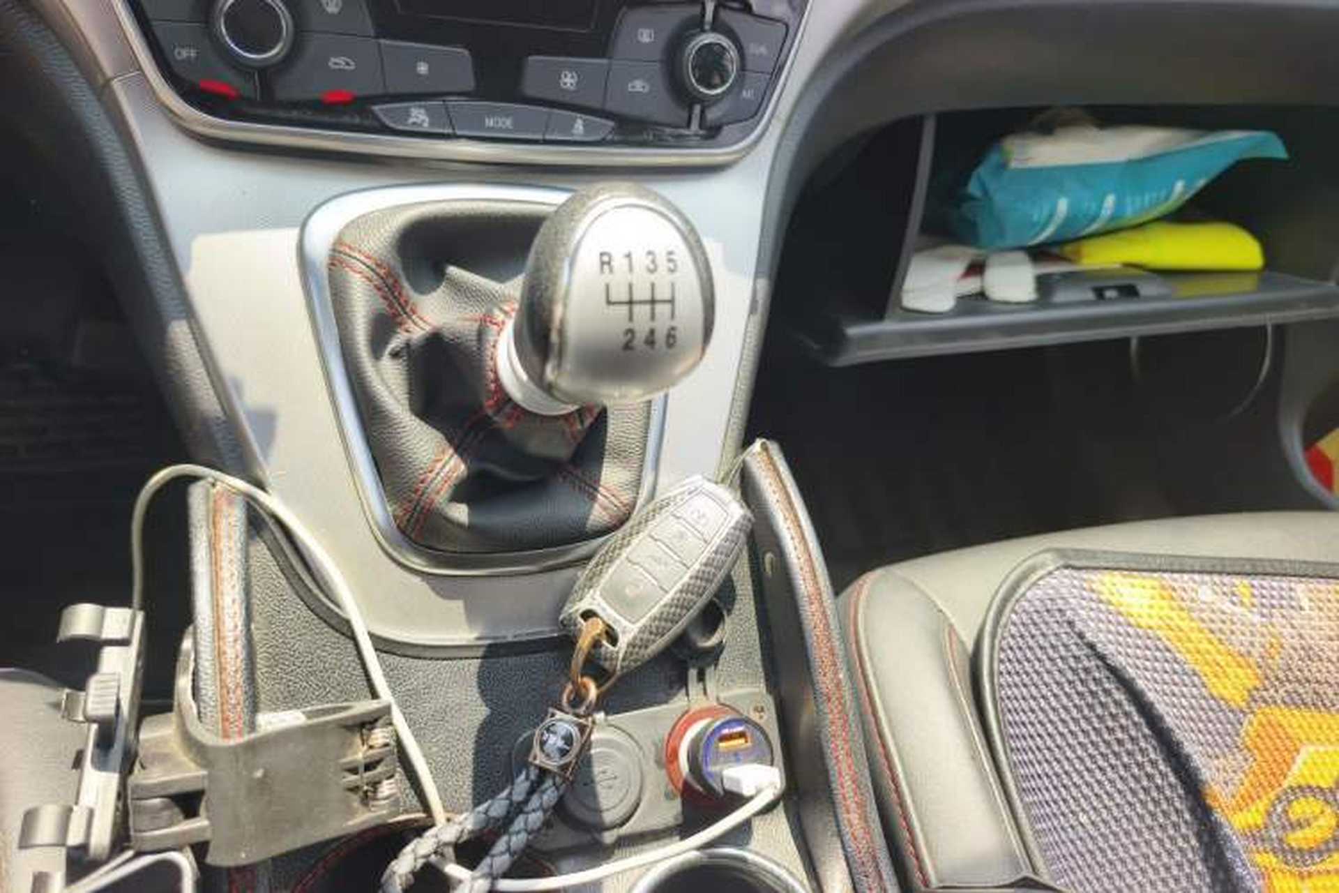Used Haval M6 2019 1.5T Manual Two-Wheel Drive Elite Version China VI Standard Gear Lever
