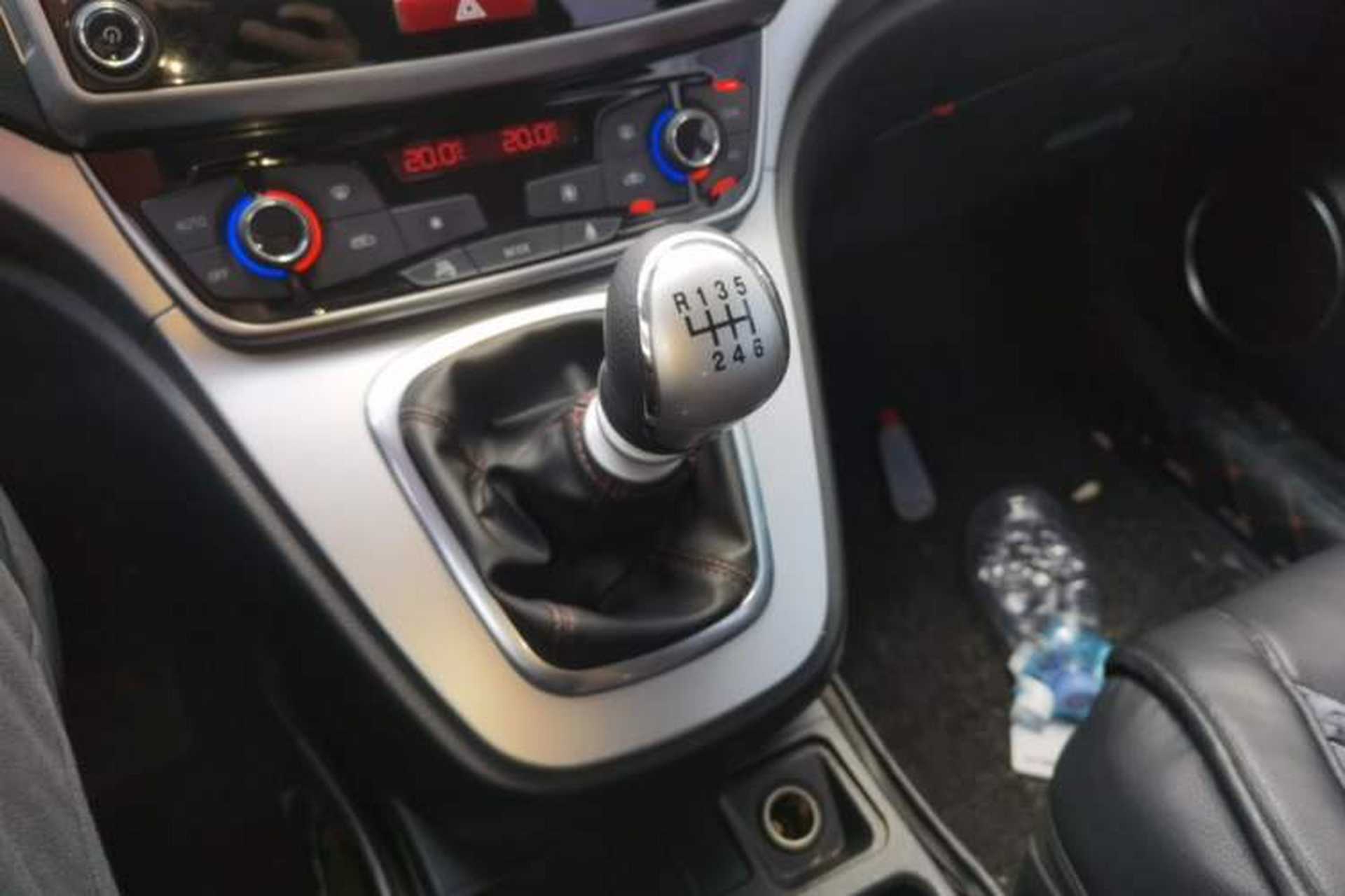 Used Haval M6 2019 1.5T Manual Two-Wheel Drive Elite Version China VI Standard Gear Lever