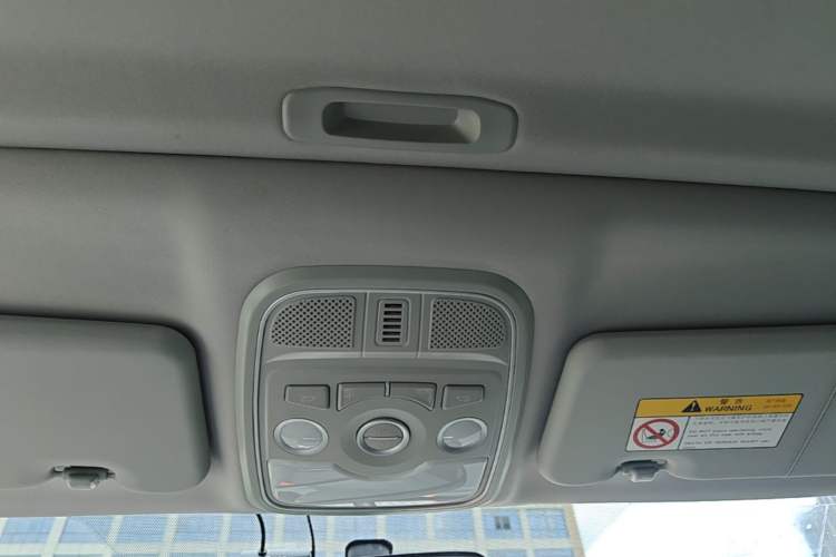 Used Haval M6 2019 1.5T DCT Two-Wheel Drive Elite Version China VI Standard Headliner