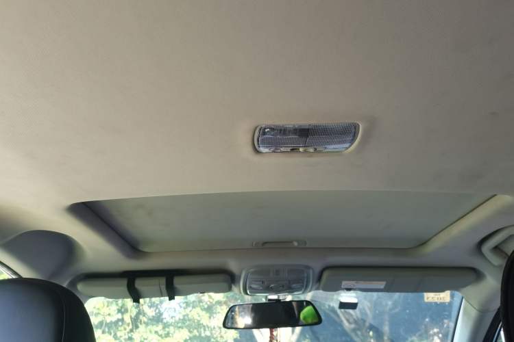 Used Haval M6 2019 1.5T Manual Two-Wheel Drive Elite Version China VI Standard Headliner