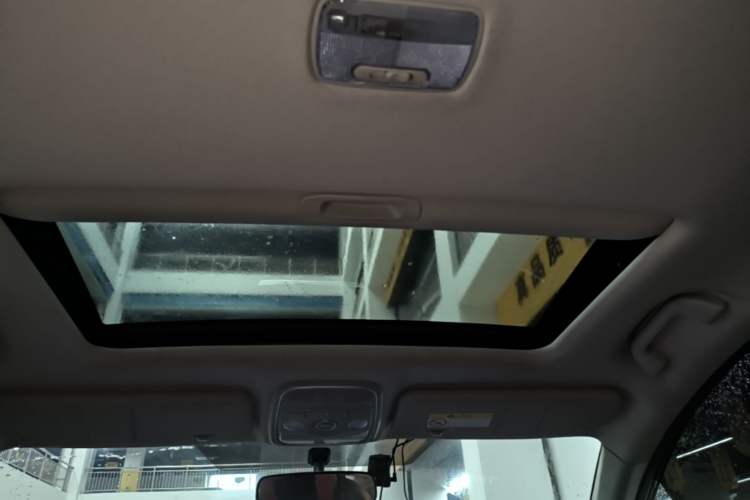 Used Haval M6 2019 1.5T DCT Two-Wheel Drive Value Edition China VI Standard Headliner