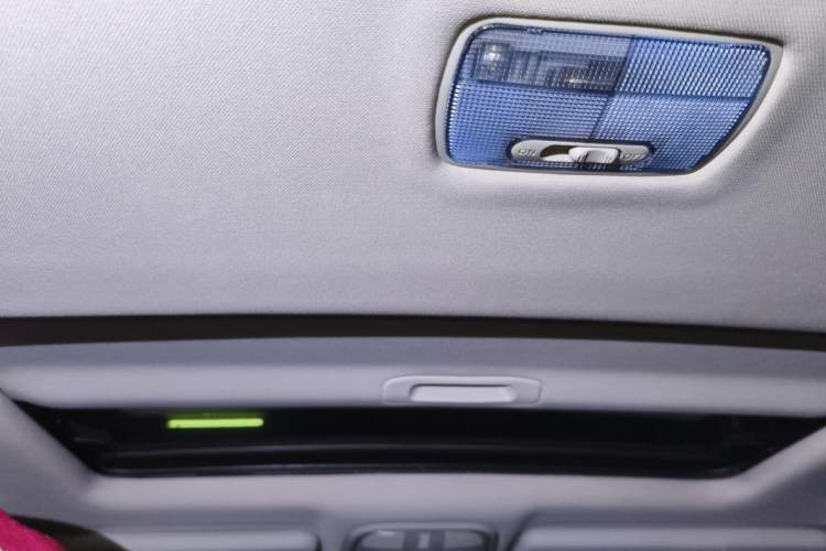 Used Haval M6 2019 1.5T Manual Two-Wheel Drive Elite Version China V Standard Headliner