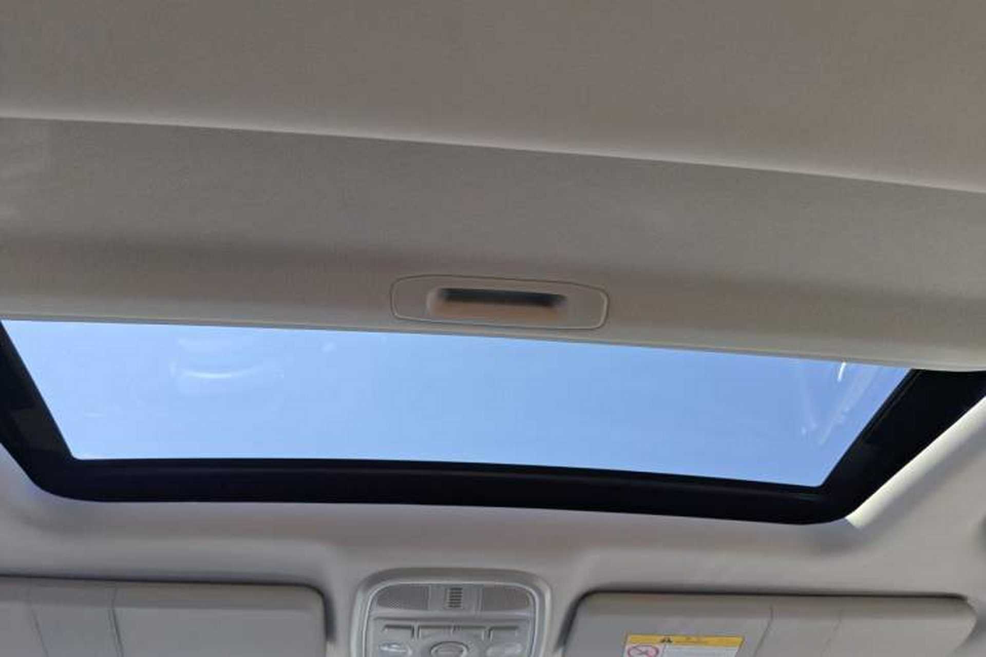 Used Haval M6 2019 1.5T DCT Two-Wheel Drive Value Edition China VI Standard Headliner