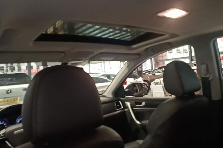 Used Haval M6 2019 1.5T DCT Two-Wheel Drive Elite Version China VI Standard Headliner