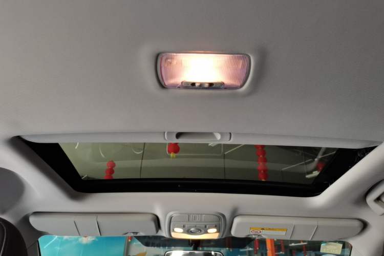 Used Haval M6 2019 1.5T Manual Two-Wheel Drive Elite Version China VI Standard Headliner