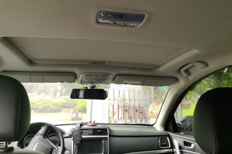 Used Haval M6 2019 1.5T DCT Two-Wheel Drive Value Edition China VI Standard Headliner