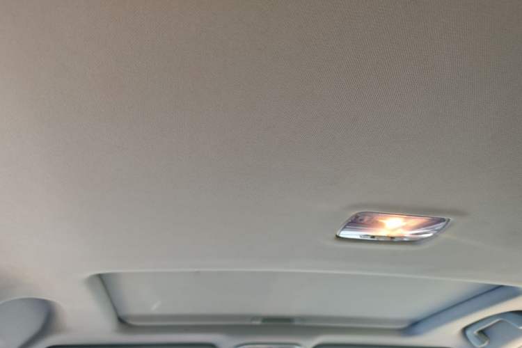 Used Haval M6 2019 1.5T DCT Two-Wheel Drive Value Edition China VI Standard Headliner
