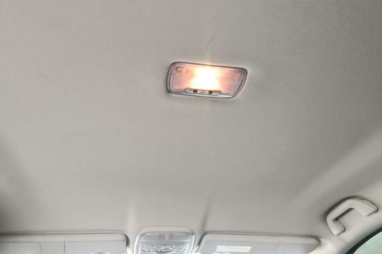 Used Haval M6 2019 1.5T DCT Two-Wheel Drive Urban Version China VI Standard Headliner