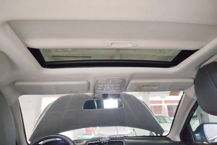 Used Haval M6 2019 1.5T DCT Two-Wheel Drive Value Edition China VI Standard Headliner