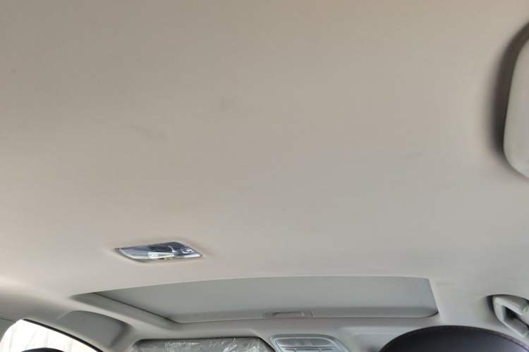 Used Haval M6 2019 1.5T DCT Two-Wheel Drive Value Edition China VI Standard Headliner