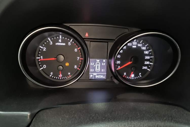 Used Haval M6 2019 1.5T DCT Two-Wheel Drive Value Edition China VI Standard Instrument Cluster