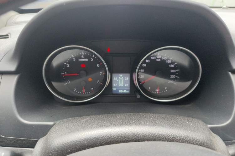 Used Haval M6 2019 1.5T Manual Two-Wheel Drive Elite Version China VI Standard Instrument Cluster