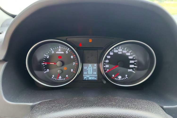Used Haval M6 2019 1.5T DCT Two-Wheel Drive Elite Version China VI Standard Instrument Cluster