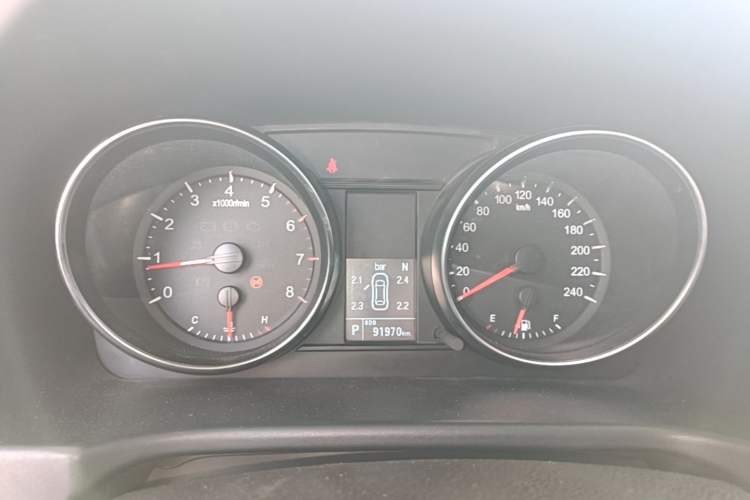 Used Haval M6 2019 1.5T DCT Two-Wheel Drive Urban Version China VI Standard Instrument Cluster