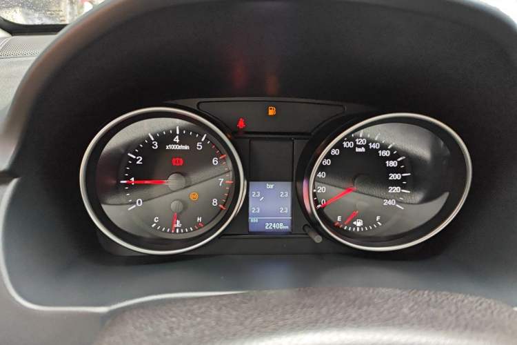 Used Haval M6 2019 1.5T Manual Two-Wheel Drive Urban Version China VI Standard Instrument Cluster