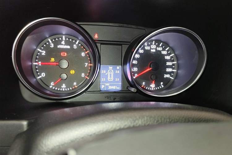 Used Haval M6 2019 1.5T DCT Two-Wheel Drive Elite Version China VI Standard Instrument Cluster